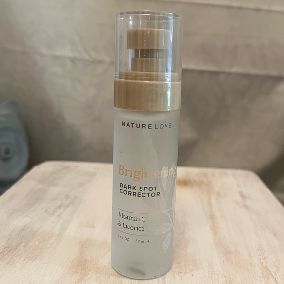 Nature Love Brightening Dark Spot Corrector - Picture 1 of 4